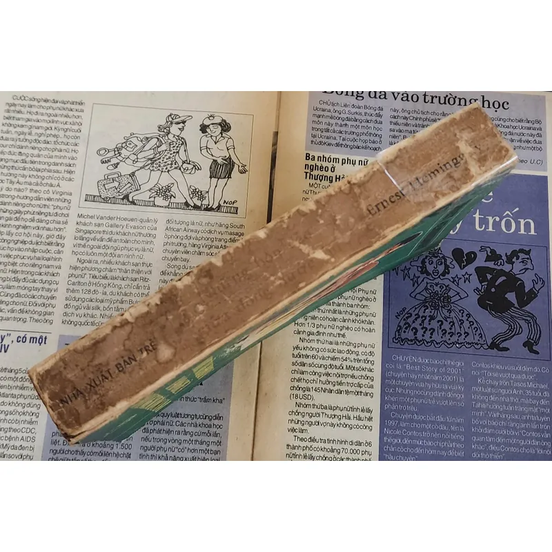 Tác phẩm văn học kinh điển Mỹ: NHỮNG HÒN ĐẢO GIỮA DÒNG NƯỚC ẤM (Ernest Hemingway) 716310