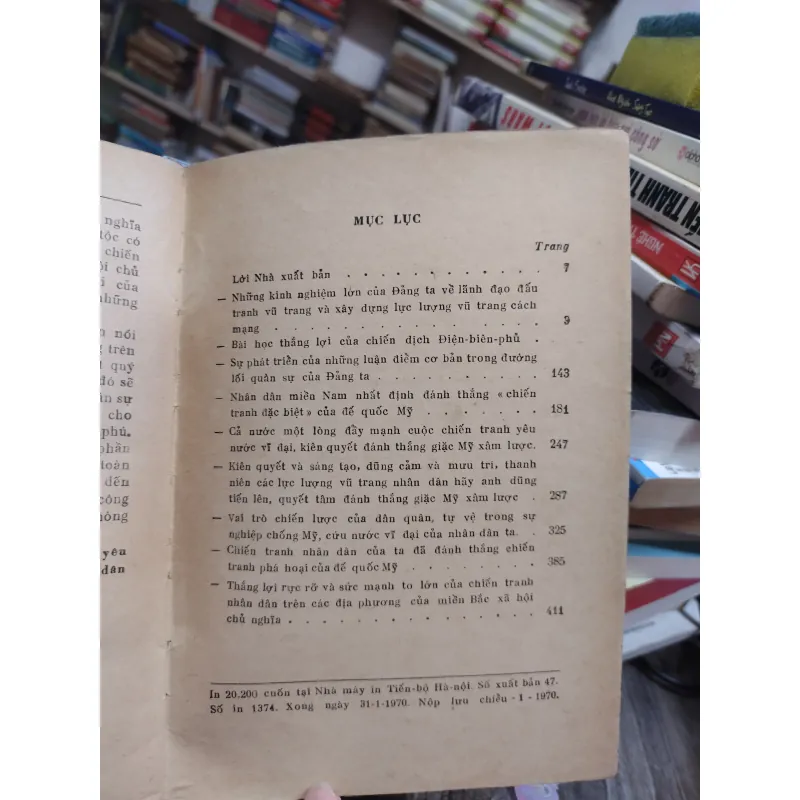 Sách: Mấy vấn đề về đường lối quân sự của Đảng ta (A3) Tác giả: Võ Nguyên Giáp 681290