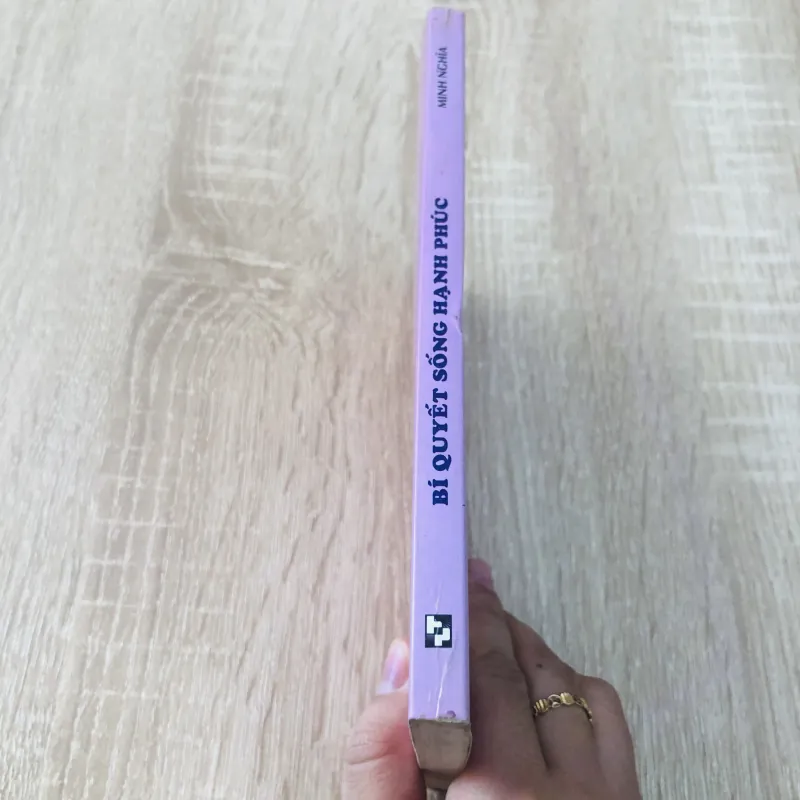 BÍ QUYẾT SỐNG HẠNH PHÚC  990532