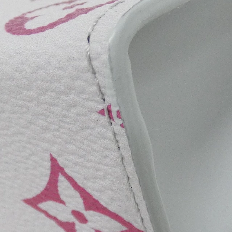 Túi xách Louis Vuitton Monogram Iridescent Pochette Voyage MM M13907 - Hàng hiệu Chính hãng 764678