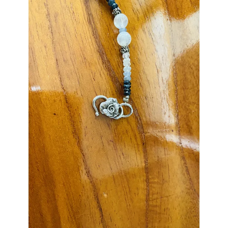 Vòng tay charm bạc, saphire, moonstone 1005272