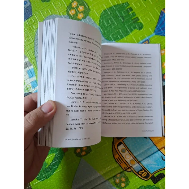 Hành tinh của một kẻ nghĩ nhiều 1012864