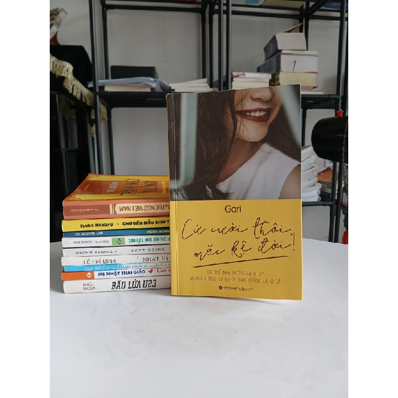 Cứ cười thôi, mặc kệ đời! - Gari 548338