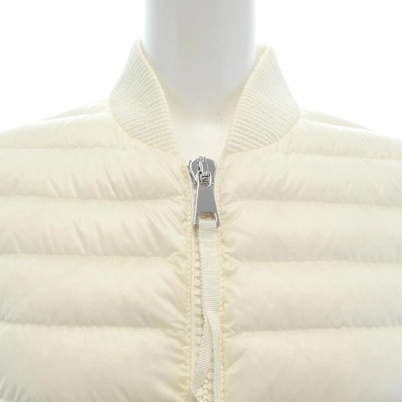 Áo khoác lông vũ MONCLER 637740