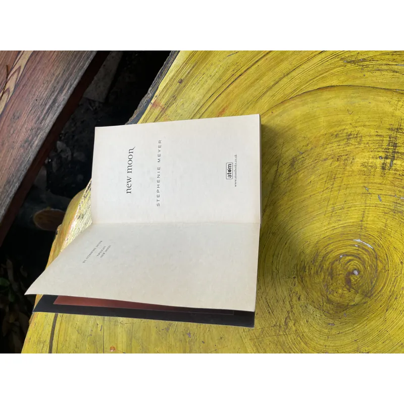 NEW MOON- STEPHENIE MEYER 603029
