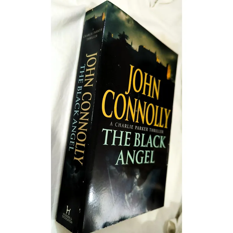 Sách ngoại văn cũ khổ lớn – The Black Angel (John Connolly) | Bìa mềm 748371