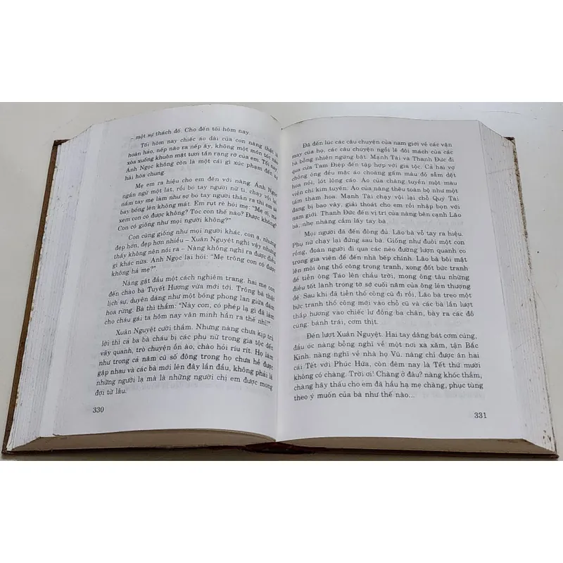 Tiểu thuyết XUÂN NGUYỆT (Spring Moon), tác giả Bette Bao Lord 703877