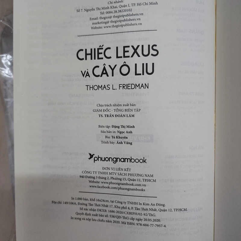 Sách Chiếc Lexus và cây Ô liu của Friedman 499687