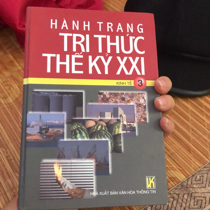 Sách “ Hành trang tri thức thế kỷ XXI - kinh tế 3” 306845