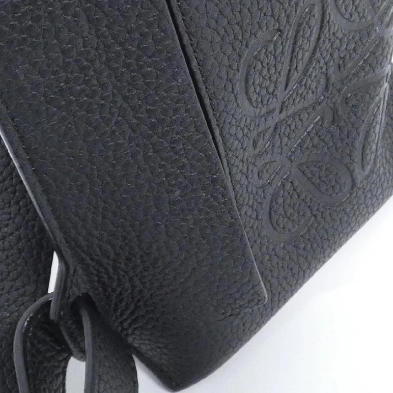 Túi đeo chéo thương hiệu Loewe Vertical T Pocket C500P02X02 - Hàng hiệu Authentic 764067