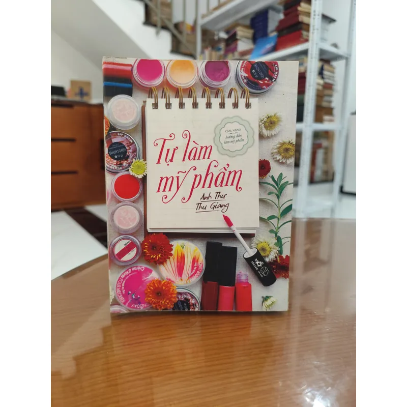 Tự làm mỹ phẩm  589687