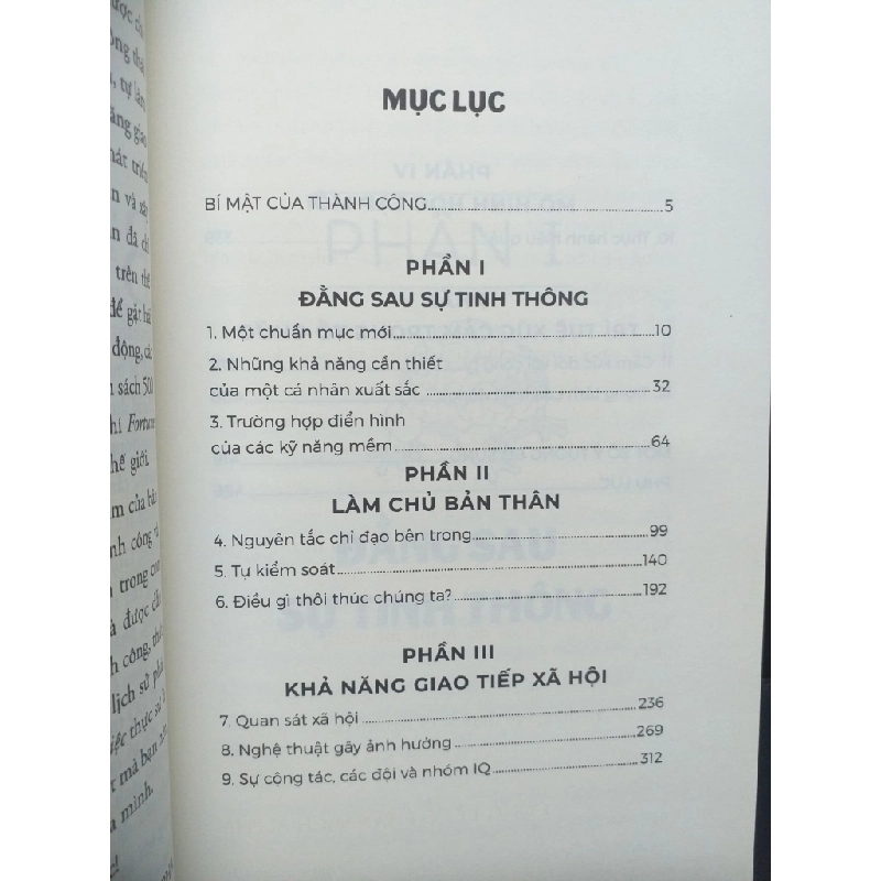 Trí tuệ xúc cảm ứng dụng trong công việc mới 90% bìa xanh dương 2020 HCM0107 Daniel Goleman KỸ NĂNG 178045