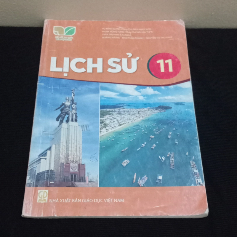 SGK Lịch Sử Lớp 11-Kết Nối Tri Thức Với Cuộc Sống  550866