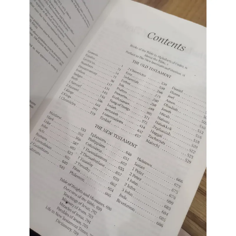HOLY BIBLE : NEW INTERNATIONAL VERSION 137774