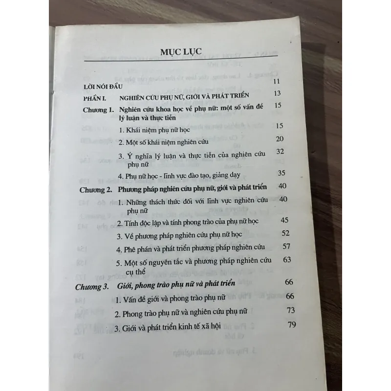 TRẦN THI VÂN AN- LÊ NGỌC HÙNG-   PHỤ NỮ GIỚI VÀ PHÁT TRIỂN 748003