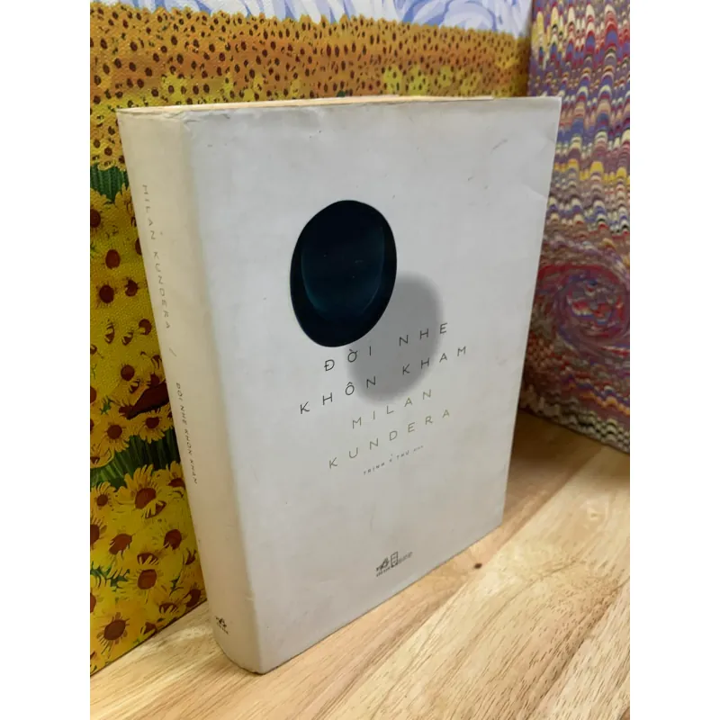 Đời Nhẹ Khôn Kham - Milan Kundera 731569