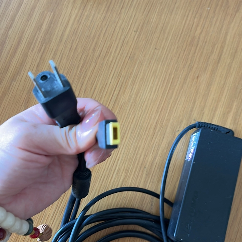 [2hand] Dây sạc laptop lenovo đầu usb - hàng đã qua sử dụng  476878