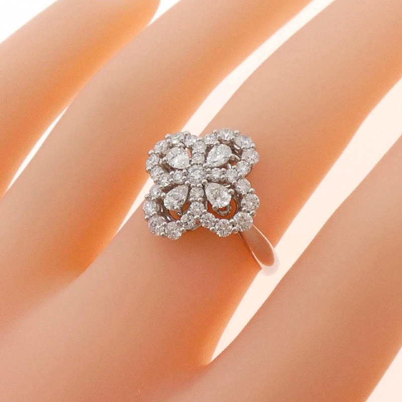 Nhẫn Mini Loop Harry Winston - Hàng hiệu Authentic 841569