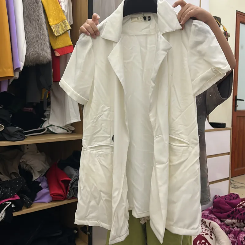 Áo blazer dáng dài cộc tay sz s màu trắng 1025293