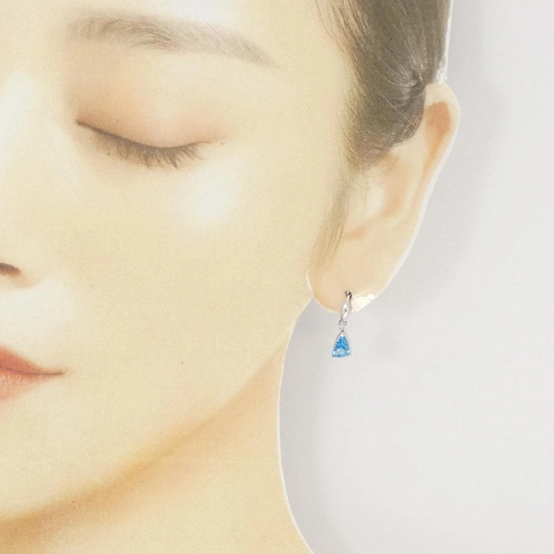 Bông tai Blue Topaz K18WG 1.53CT - Hàng hiệu Chính hãng 874069