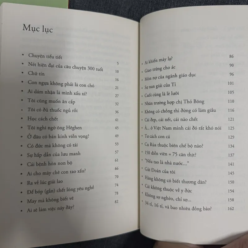 Tạp văn Phan Thị Vàng Anh (Bìa 83k) 925879