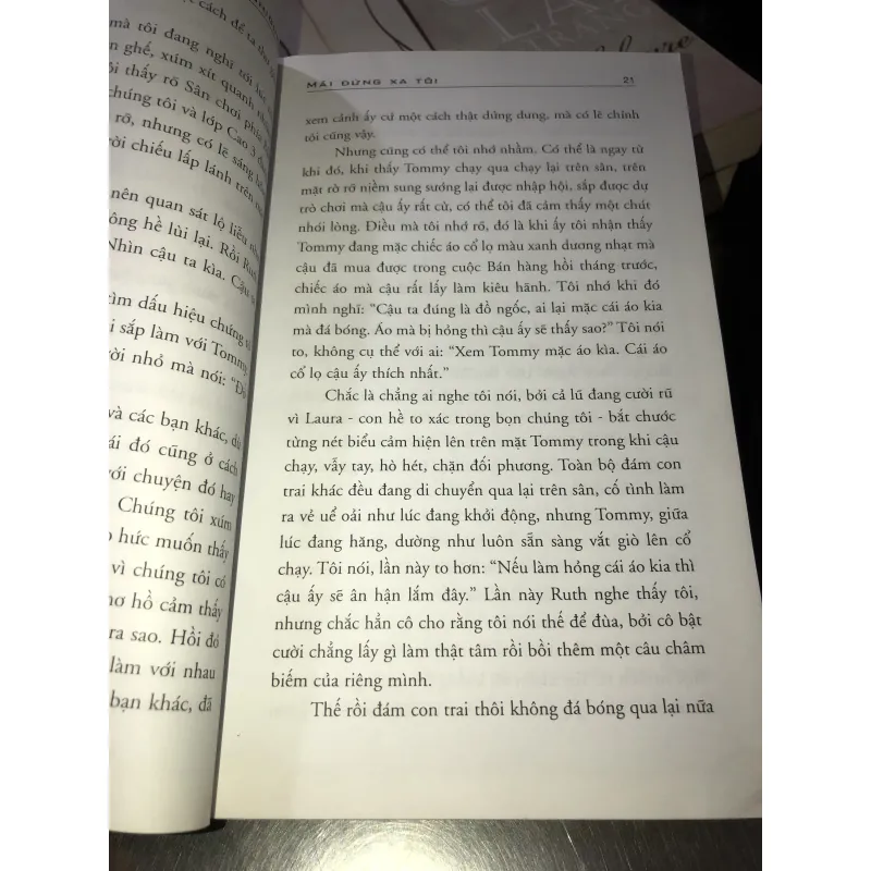 Mãi đừng xa tôi - Kazuo Ishiguro 1022675