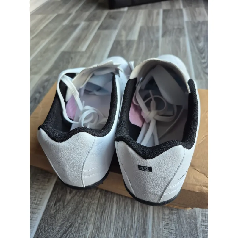 Pass giày mới Talo (chân 26cm) 930084