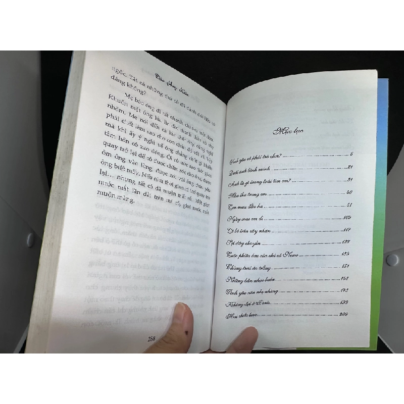 Anh là gì trong trái tim em? - Đào Huy Kiên, 2011, mới 80% (ố vàng) SBM0812 342663