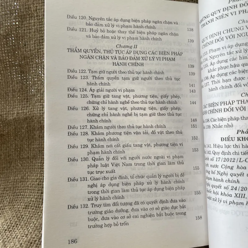 GIÁO TRÌNH QUẢN LÝ, GIÁO DỤC ĐỐI TƯỢNG Ở ĐỊA BÀN CƠ SỞ- 190 trang  993496