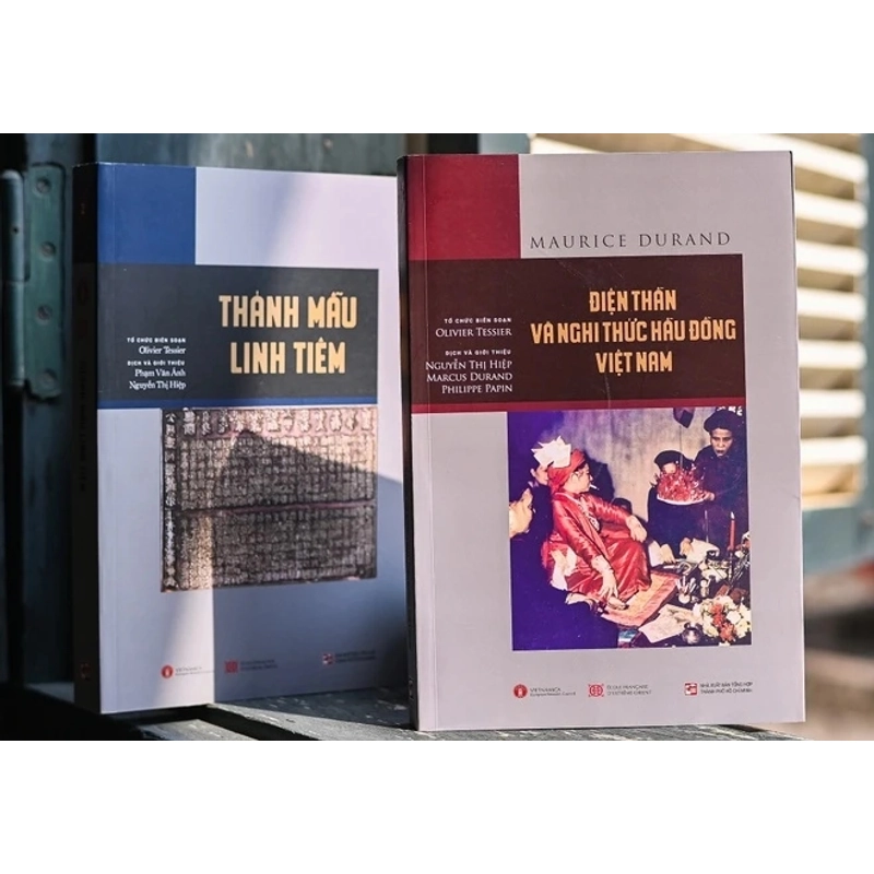 Thánh mẫu linh tiên. Điện thần và nghi thức hầu đồng ở Việt Nam 420123