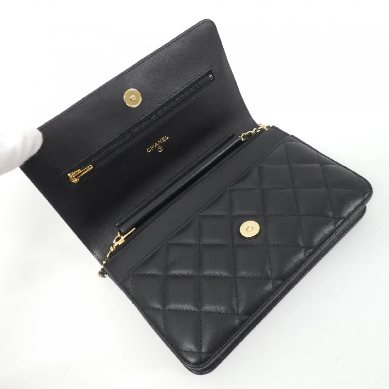 Ví dây chuyền Chanel Timeless Classic AP0250 621574