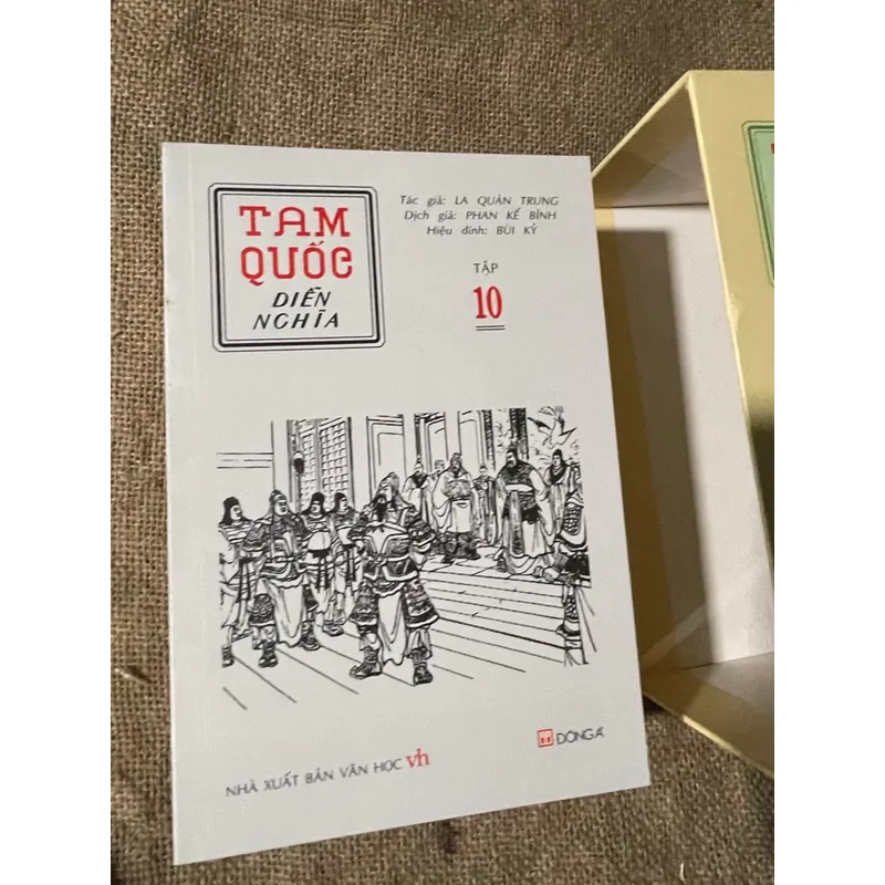 Tam quốc Diễn nghĩa 13 cuốn, đóng hộp  601635