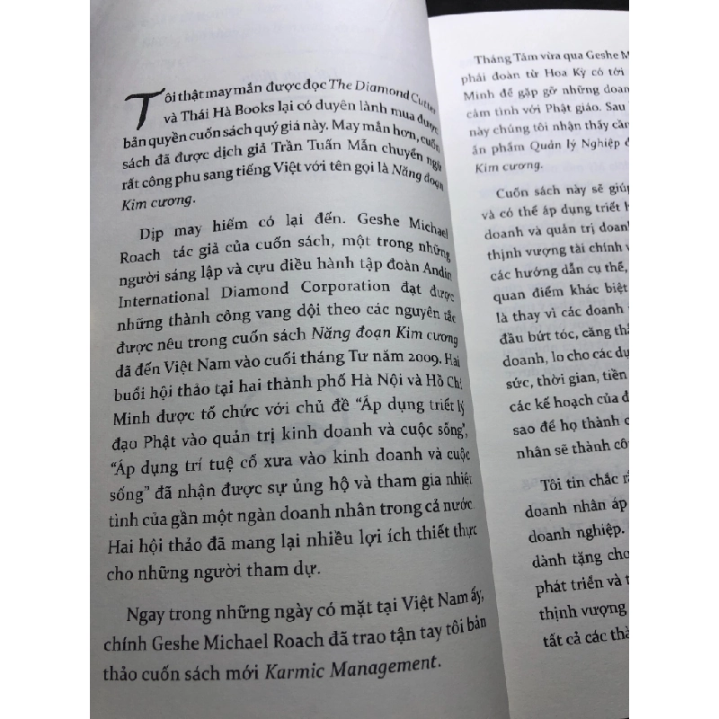 Quản lý nghiệp 2016 mới 80% ố bẩn bụng sách Geshe Michael Roach, Lama Christie McNally và Michael Gordon HPB2606 KỸ NĂNG 174785