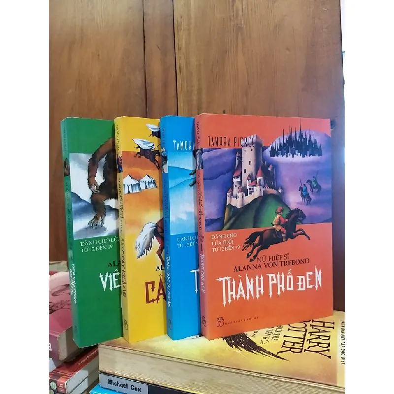 Nữ hiệp sĩ Alanna Von Trebond - Tamora Pierce 610304