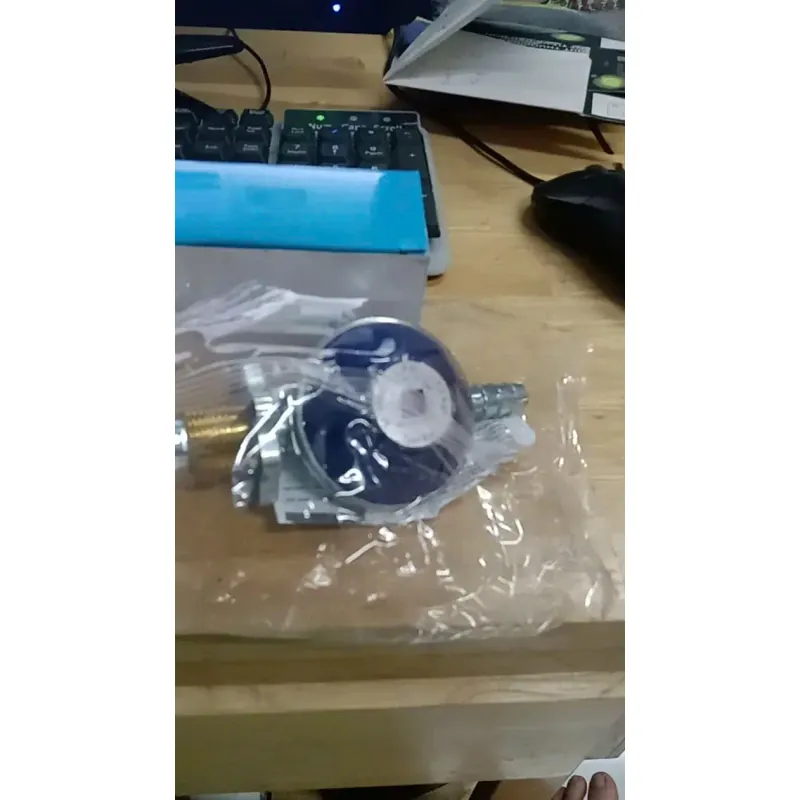 Van Petrolimex 693558