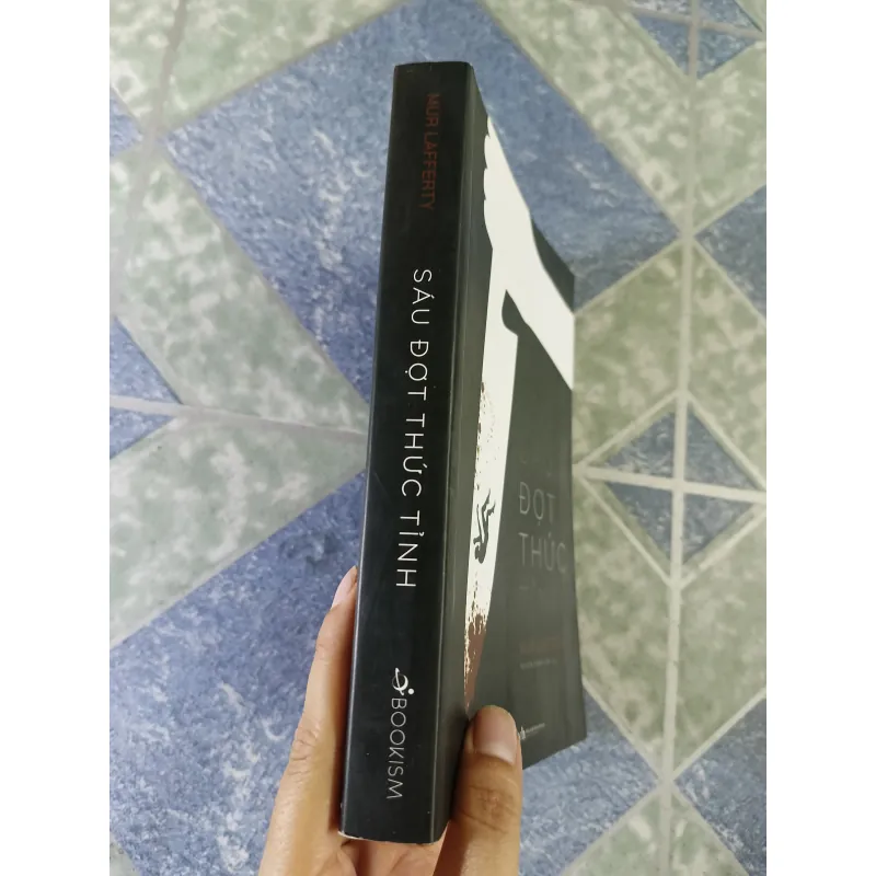 Sáu đợt thức tỉnh - Mur Lafferty 751450