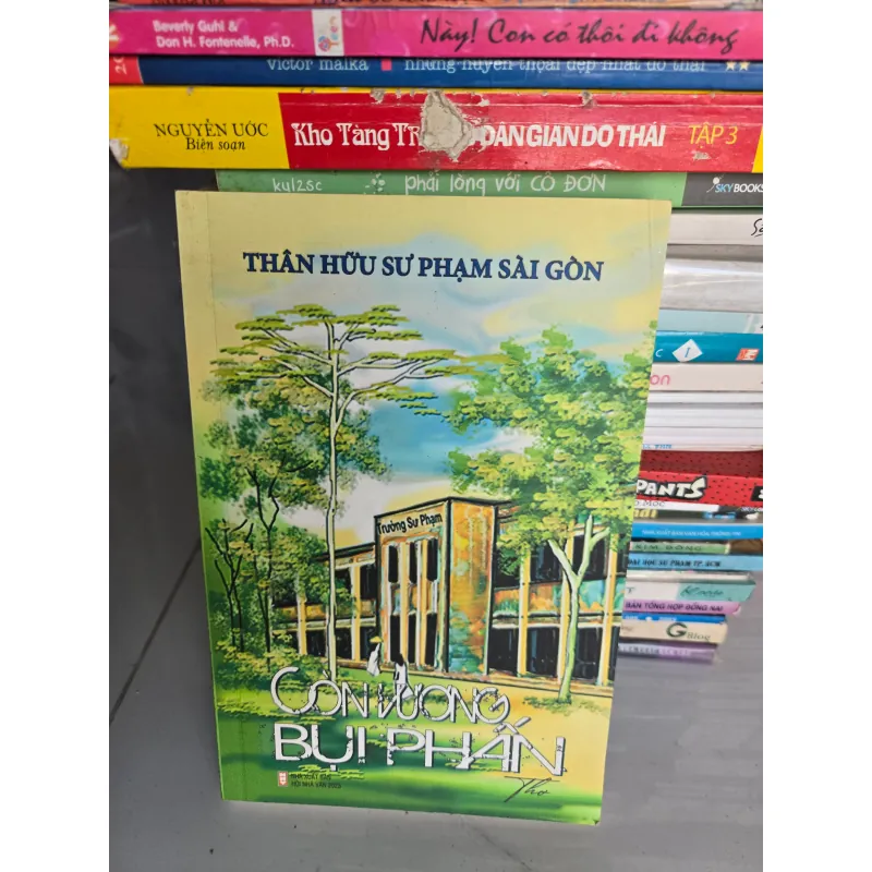 Còn vương bụi phấn  968770