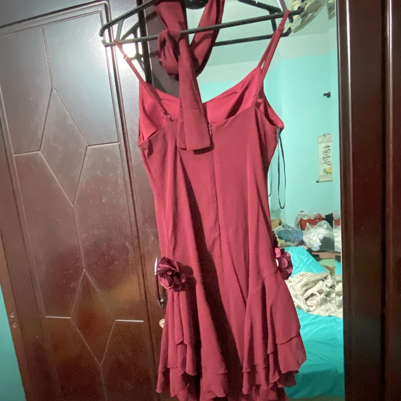 Đầm 2 dây đỏ đô kèm vòng cổ hoa, 90% size S/M 48-55kg 455704
