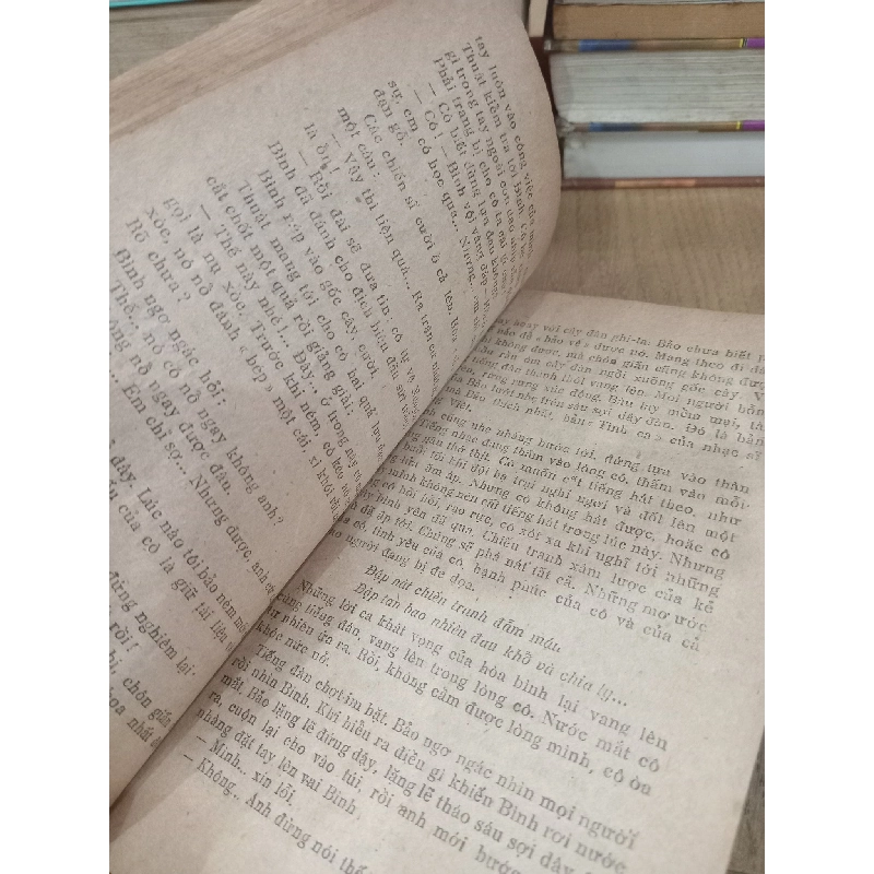 Bão tháng giêng 732679