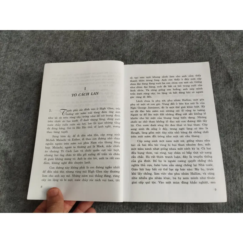 VÙNG TRỜI MƠ ƯỚC - KEN FOLLETT 574607