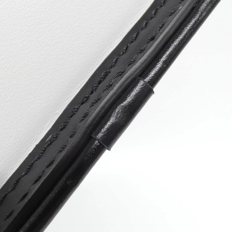 Túi Louis Vuitton LV Circle Around Me LV 2024SS M25109 617967