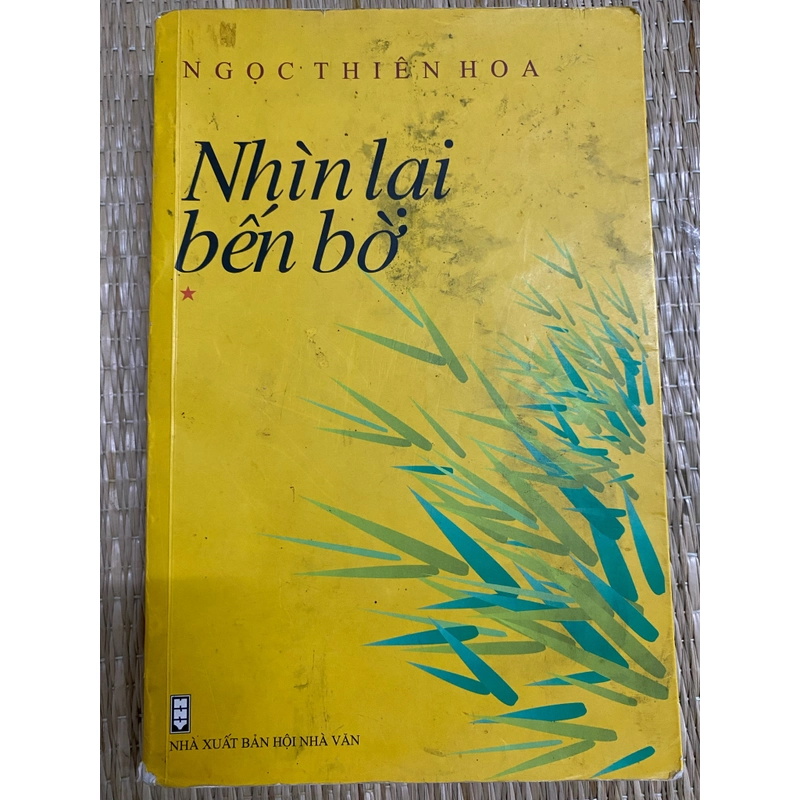 Sách Nhìn lại bến bờ- Ngọc Thiên Hoa  223279