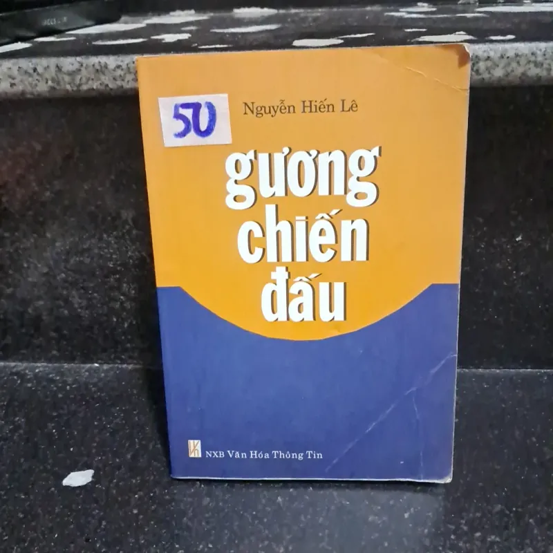 Gương chiến đấu 1006063