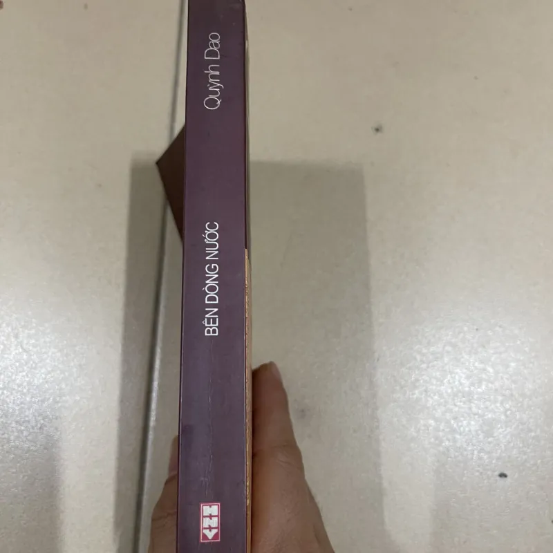 Bên dòng nước - Quỳnh Dao (c47) 938269