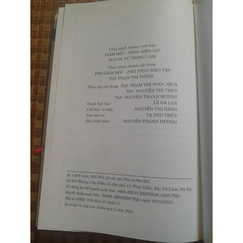 XÂY DỰNG THẾ TRẬN LÒNG DÂN... 932701