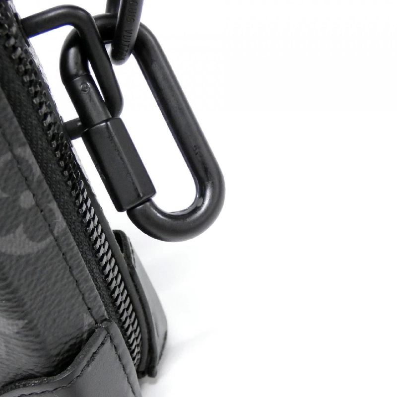 Ví đeo chéo Louis Vuitton Monogram Eclipse Soft Trunk M69838 610292