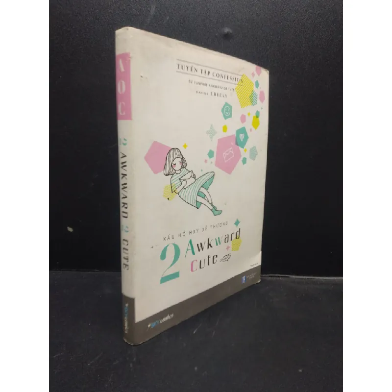 2 awkward 2 cute xấu hổ hay dễ thương năm 2017 mới 80% bẩn nhẹ HCM0203 văn học 341108