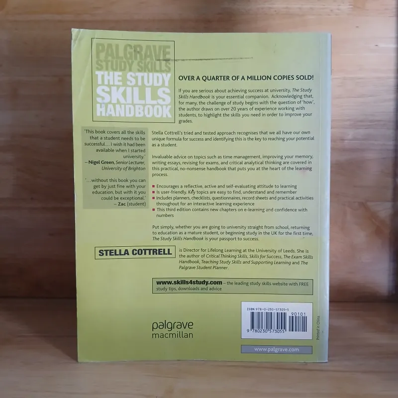 The Study Skills Handbook (Third Edition) - Stella Cottrell 936376