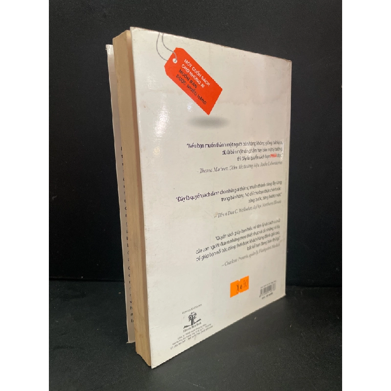Đừng hành xử như người bán hãy suy nghĩ tựa người mua mới 80% bẩn bìa, ố nhẹ, tróc gáy nhẹ 2009 Jerry Acuff & Wally Wood HCM3004 MARKETING KINH DOANH 445485