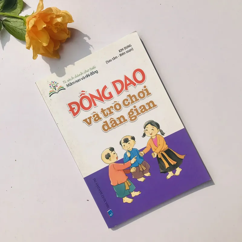 Đồng dao và trò chơi dân gian (Kim Dung sưu tầm)  735893